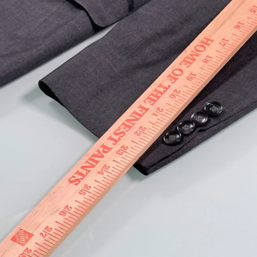 KENNETH COLE Solid Gray 100% Wool Mens Peek Lapel Suit Jacket - 44 Short